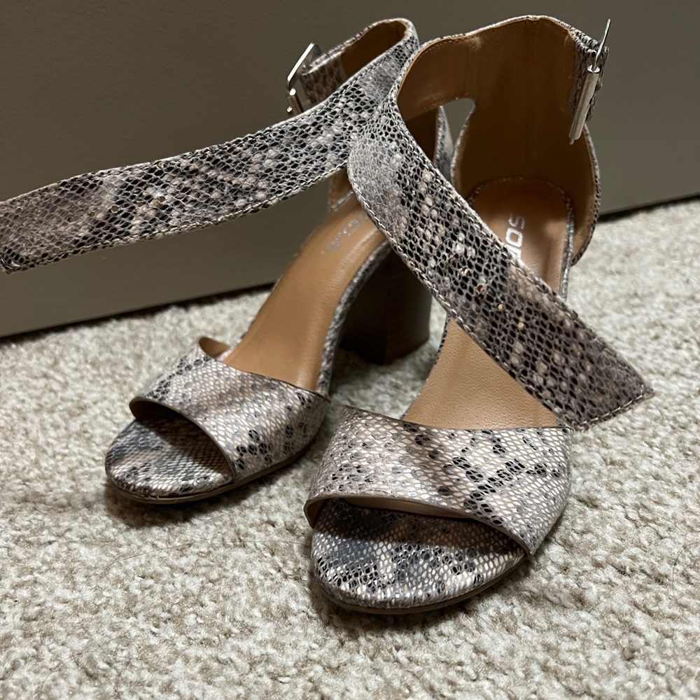 Soda Snakeskin Heels (Buckle)